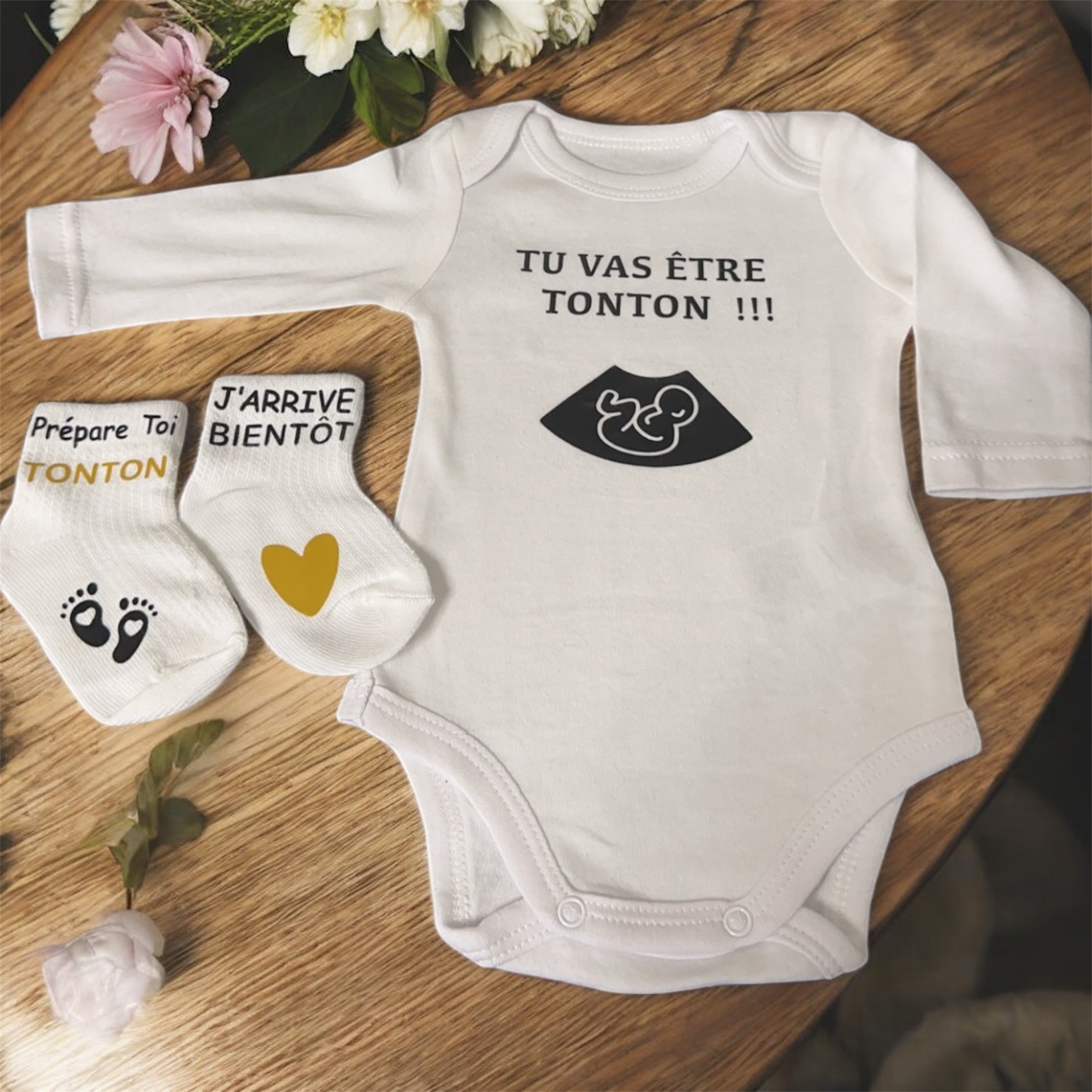 🍼 ensemble annonce grossesse – Body “Tu vas être Tonton !!!” + chaussettes bébé – Cadeau futur tonton original – Idée annonce famille 💛