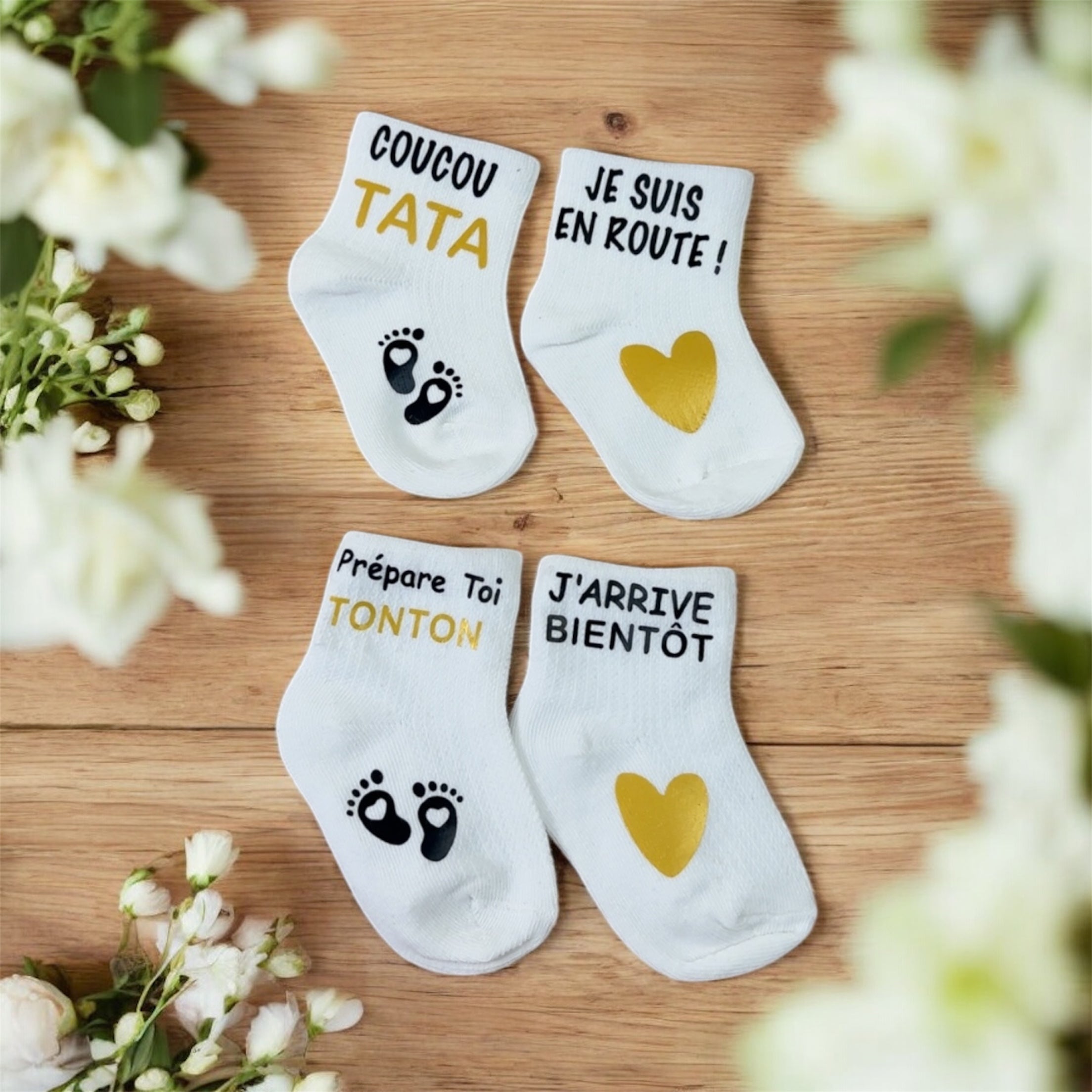 🍼 Lot de 2 paires de chaussettes annonce grossesse  futur tonton et tata – “coucou Tata je suis en route / prépare toi Tonton j’arrive bientôt ” – Cadeau révélation original 💛