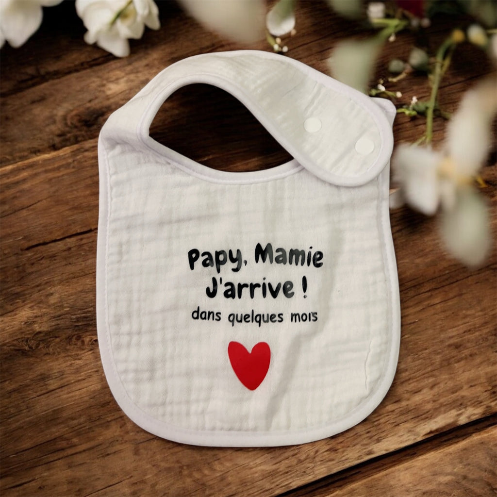 🍼 Bavoir annonce grossesse “Papy, Mamie j’arrive dans quelques mois” ❤️ – Cadeau futur grands-parents original