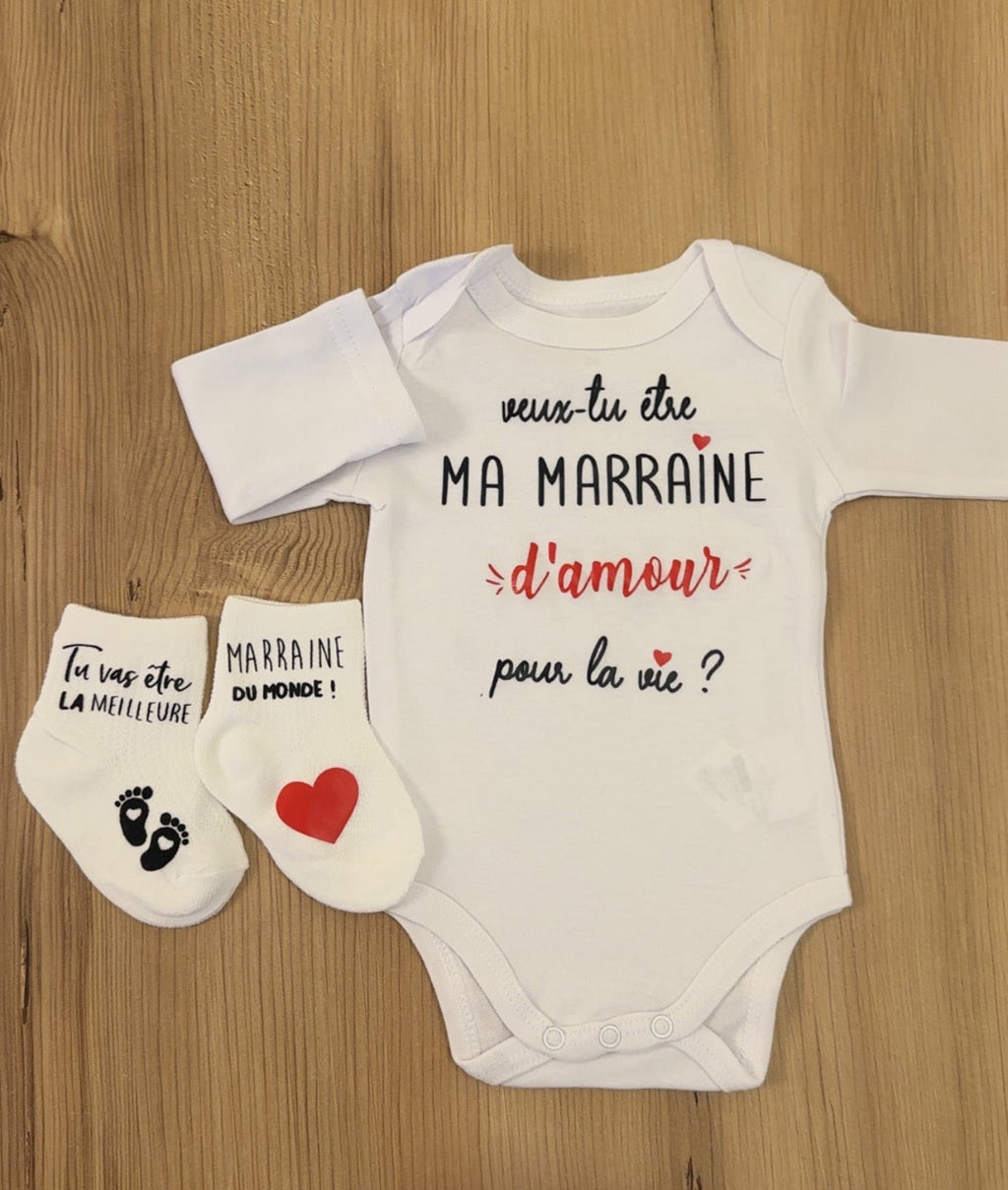 Ensemble bébé “Veux-tu être ma marraine d’amour pour la vie ?” – Body à message et chaussettes assorties | Cadeau annonce grossesse demande marraine original