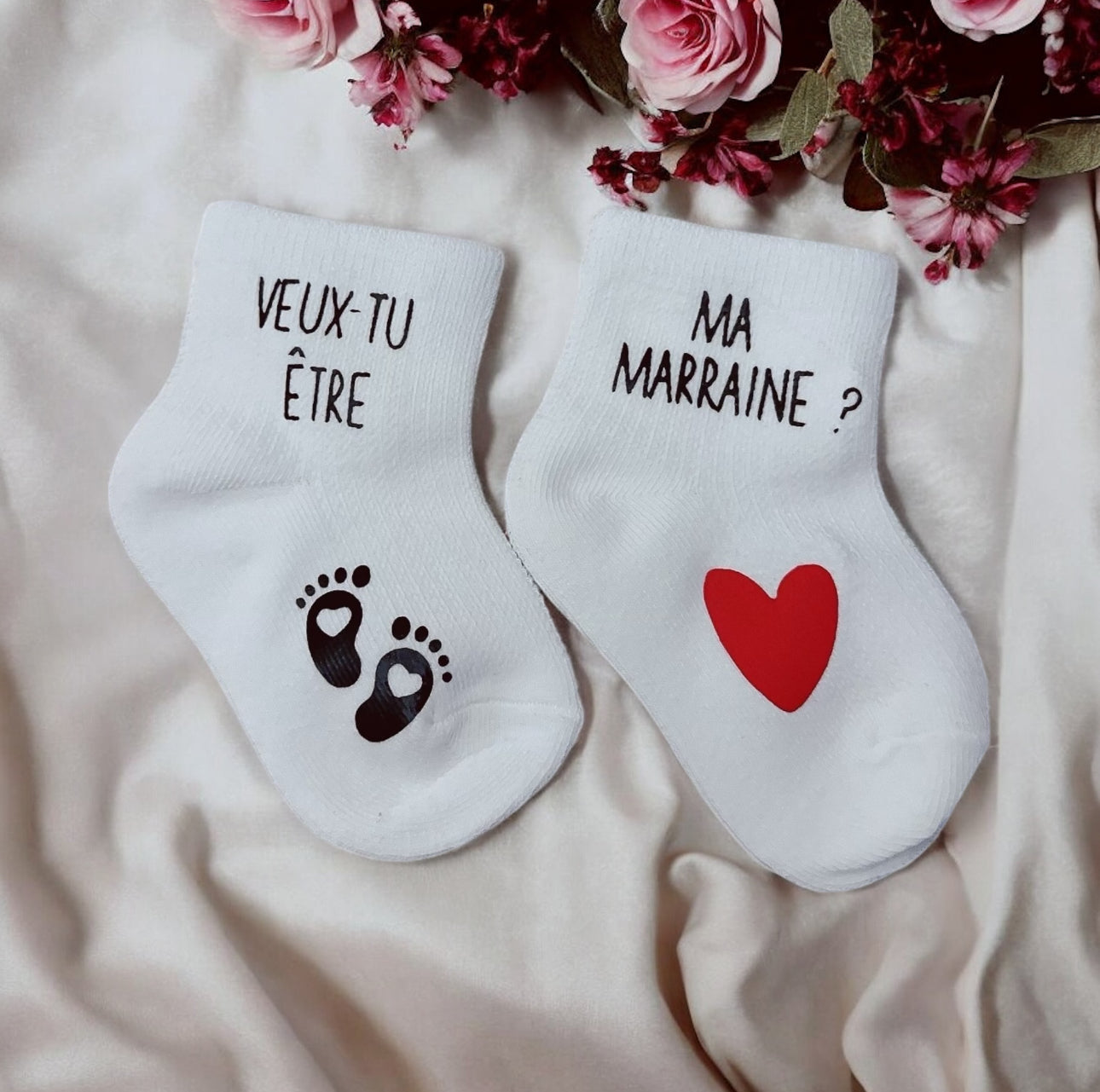 Chaussettes bébé personnalisées “Veux-tu être ma marraine ?” – Cadeau annonce marraine original