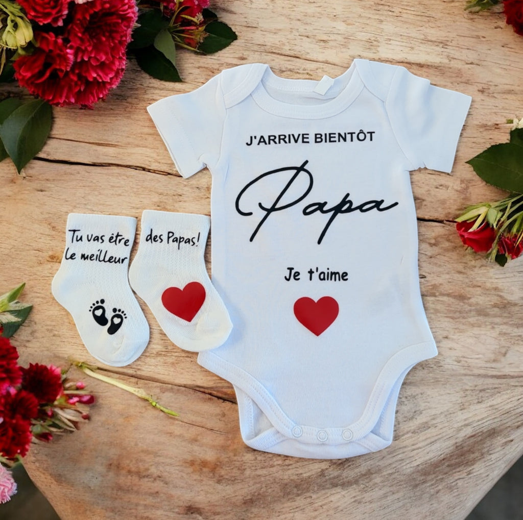 Annonce grossesse Papa – Body bébé + Chaussettes personnalisées | Cadeau futur papa | J’arrive bientôt Papa, je t’aime ❤️