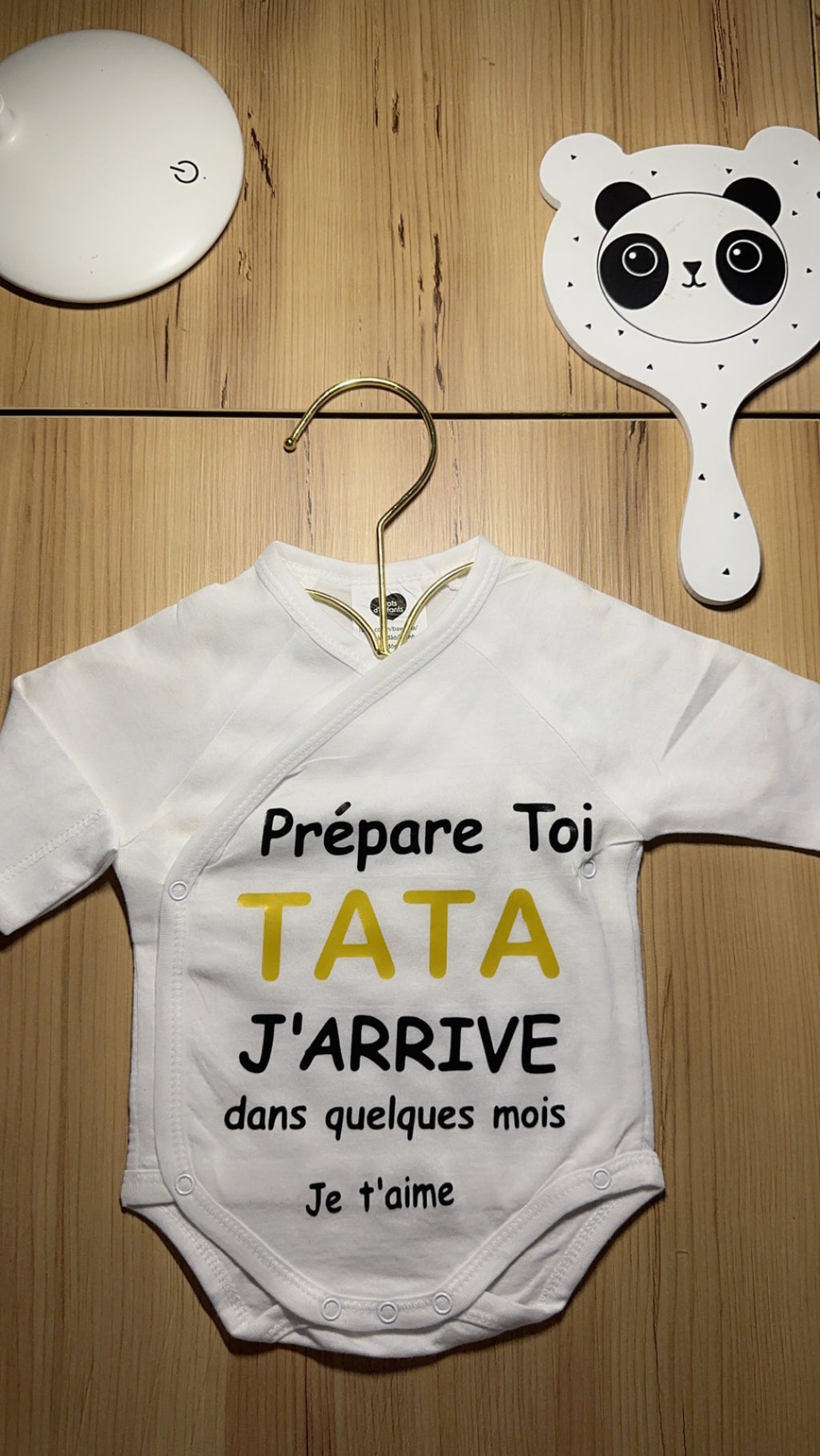 💛 Body annonce grossesse « Prépare-toi Tata » – Cadeau original pour future tante – Body bébé message surprise