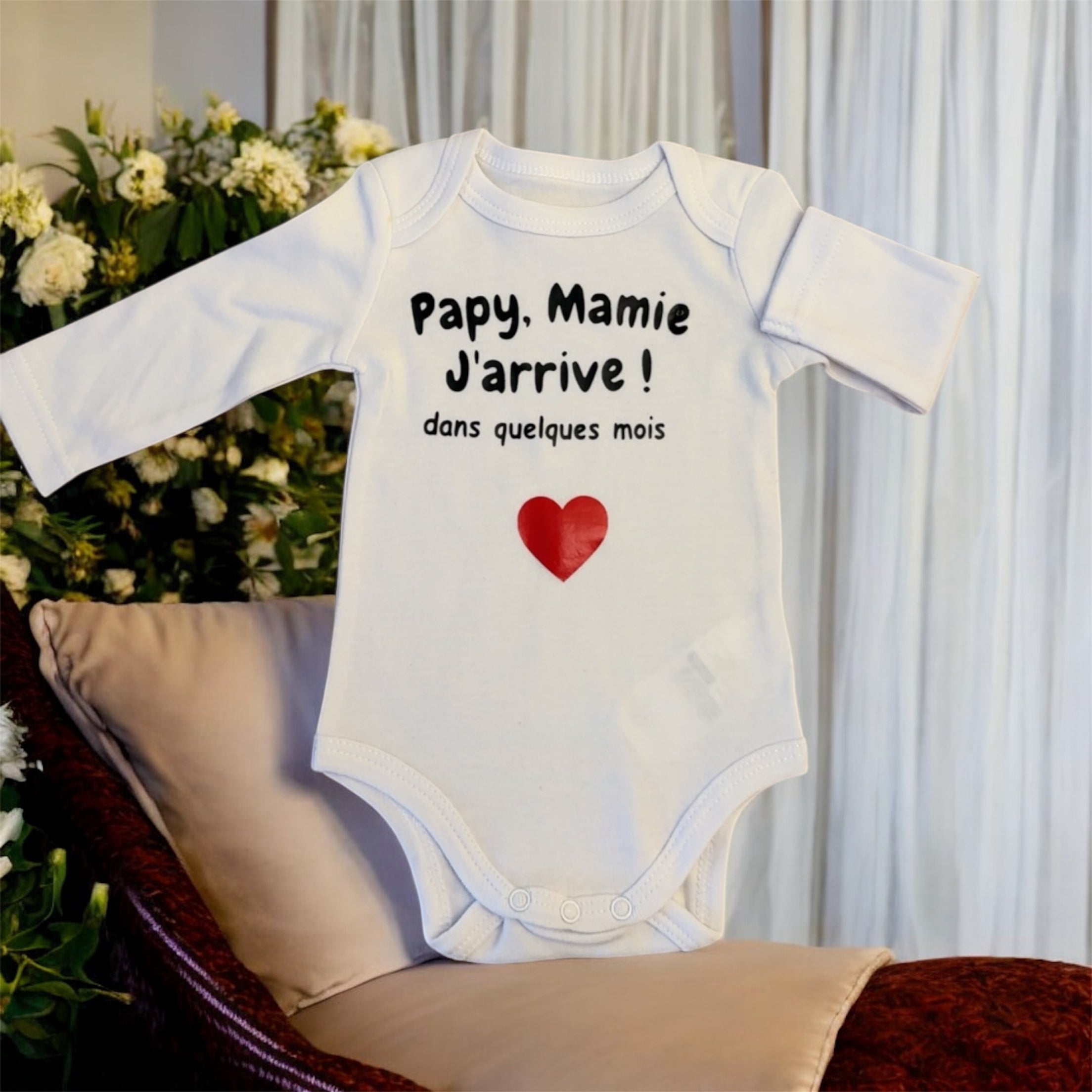 Body bébé “Papy, Mamie… j’arrive dans quelques mois ❤️” – Annonce grossesse originale et émotive