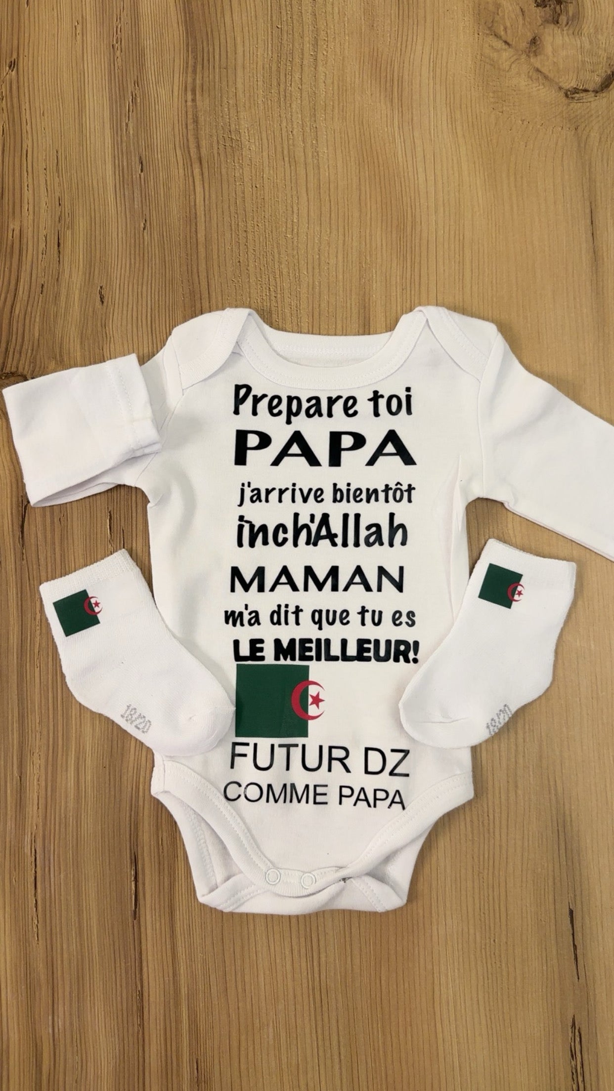 👶 Ensemble naissance bébé « Futur DZ comme papa » 🇩🇿 – Body et chaussette– Cadeau original pour futur papa algérien annonce grossesse
