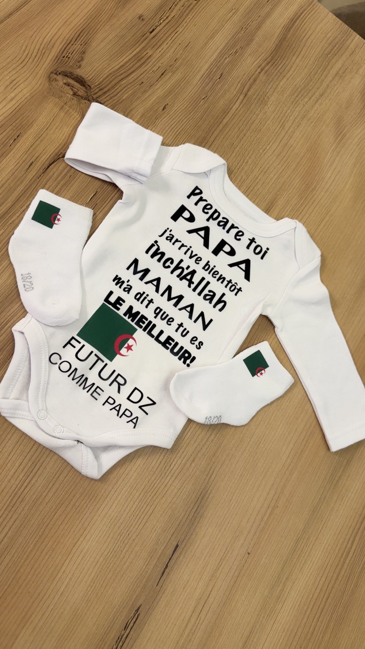 👶 Ensemble naissance bébé « Futur DZ comme papa » 🇩🇿 – Body et chaussette– Cadeau original pour futur papa algérien annonce grossesse