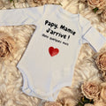 Body bébé “Papy, Mamie… j’arrive dans quelques mois ❤️” – Annonce grossesse originale et émotive