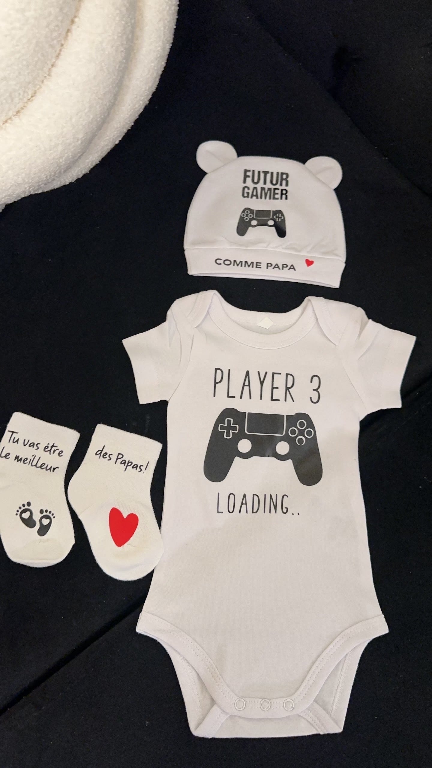 Ensemble naissance “Futur Gamer comme Papa” – Body, bonnet et chaussons bébé | Cadeau original annonce grossesse papa geek