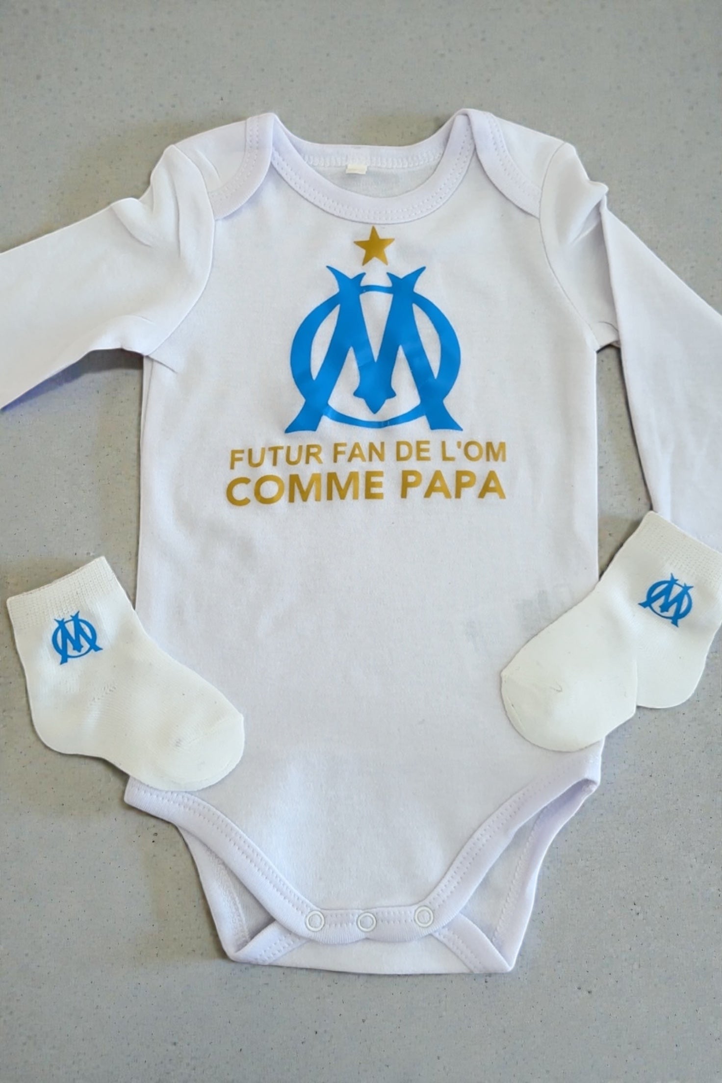 Ensemble bébé football futur fan comme de l’OM comme papa Body manches longues chaussettes Cadeau  papa supporter