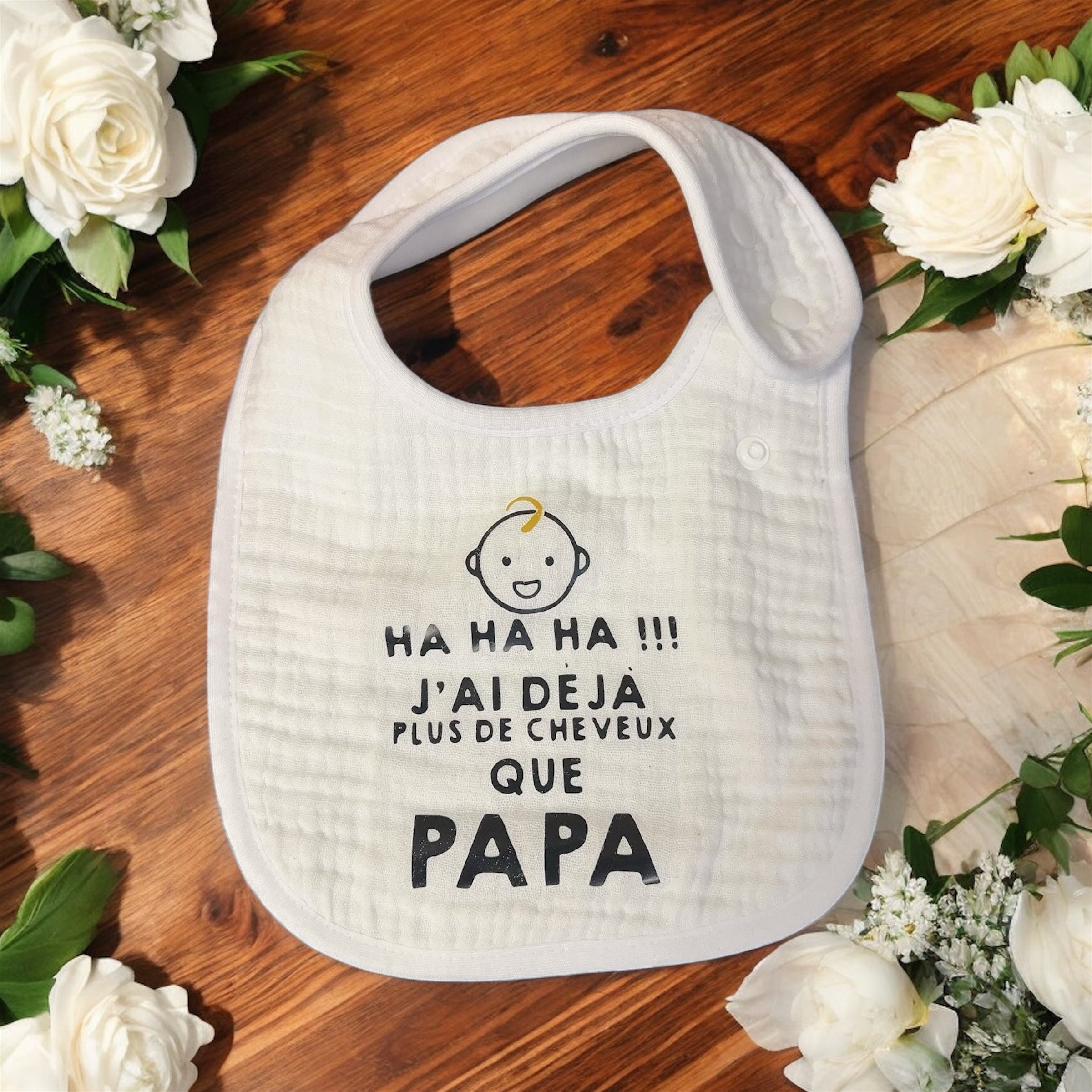 🍼 Bavoir humoristique bébé – “Ha ha ha !!! J’ai déjà plus de cheveux que Papa” 😂 | Cadeau naissance original