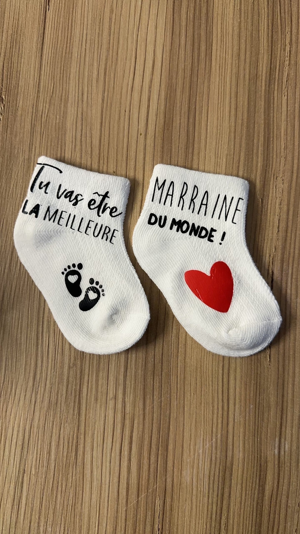 Chaussettes bébé “Tu vas être la meilleure marraine du monde !” – Annonce marraine originale – Cadeau grossesse ou baptême