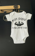 Body bébé “Mon papa il vous prend tous” – Cadeau humour original – Idée cadeau papa bébé