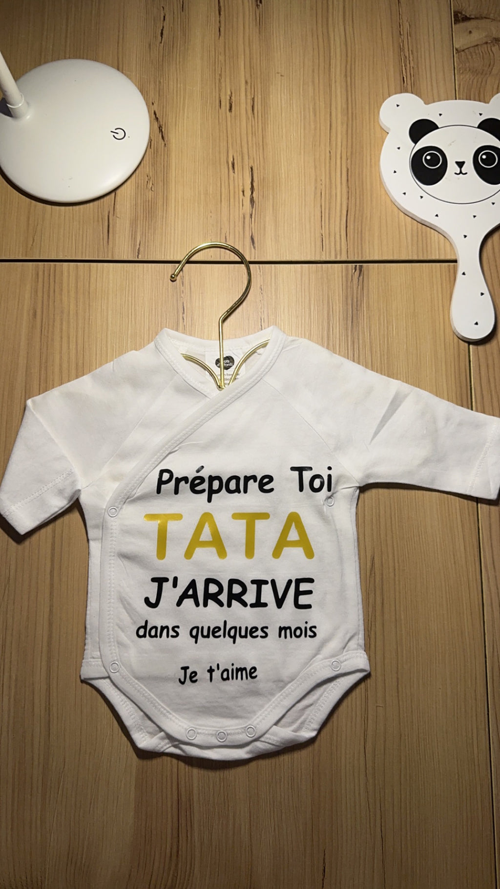 💛 Body annonce grossesse « Prépare-toi Tata » – Cadeau original pour future tante – Body bébé message surprise
