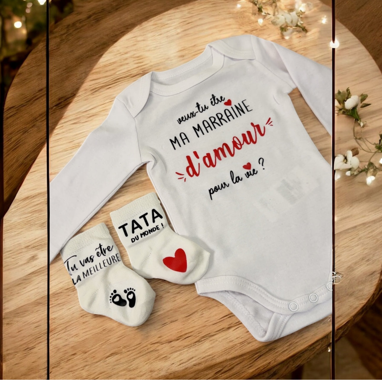 Ensemble bébé “Veux-tu être ma marraine d’amour pour la vie ?” – Body à message et chaussettes assorties | Cadeau annonce grossesse demande tata marraine original