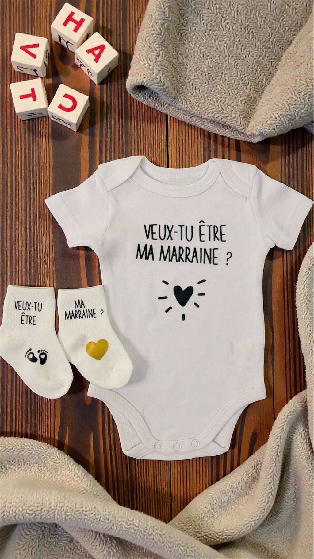 Ensemble bébé bodie et chaussette “Veux-tu être ma marraine ?” – Body à message et chaussettes assorties | Cadeau annonce grossesse demande marraine annonce grooriginal