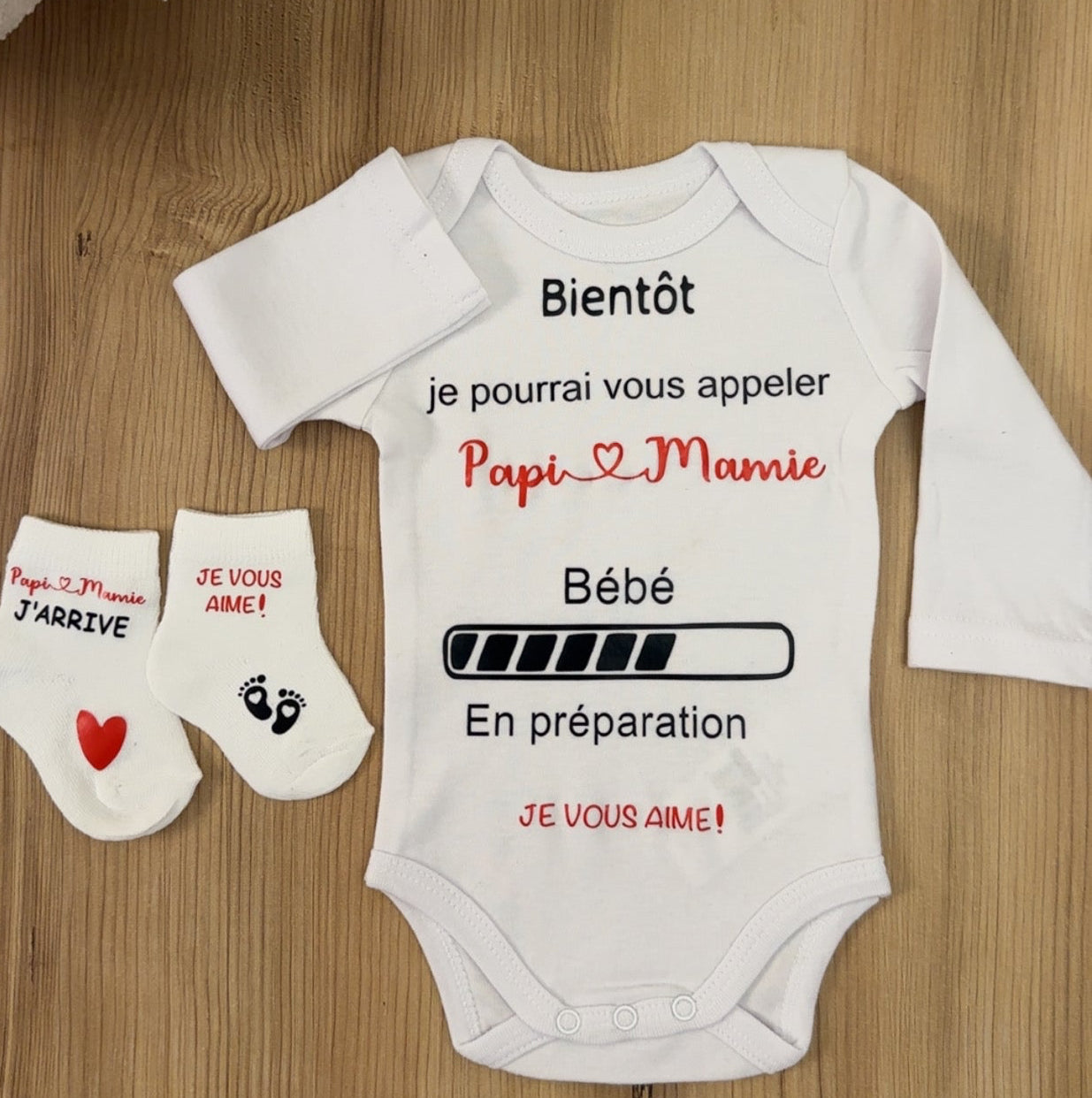 Body annonce grossesse “Papi & Mamie” + chaussettes assorties Cadeau futur grands-parents