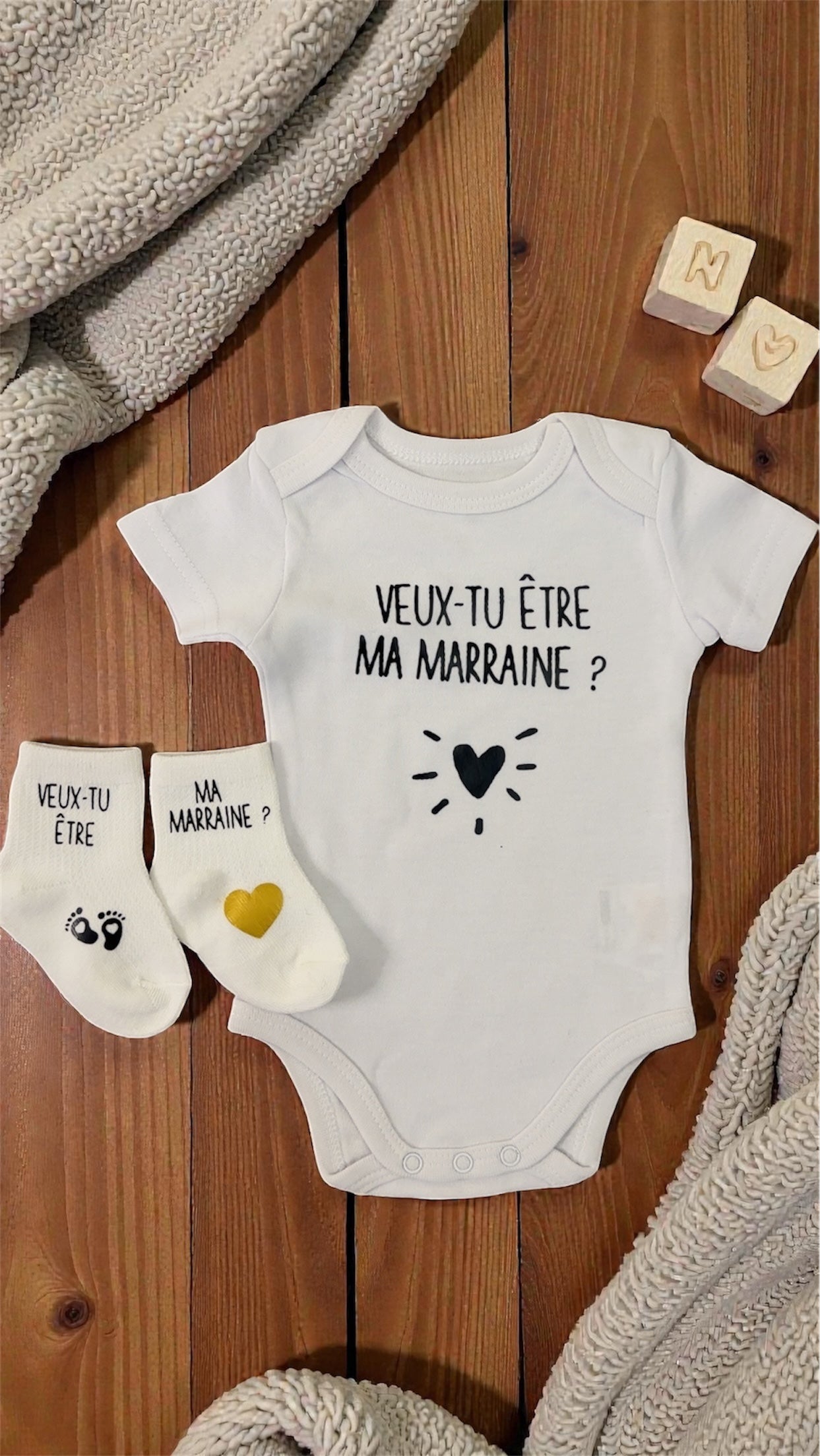 Ensemble bébé bodie et chaussette “Veux-tu être ma marraine ?” – Body à message et chaussettes assorties | Cadeau annonce grossesse demande marraine annonce grooriginal