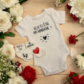 Ensemble bébé “Veux-tu être ma marraine ?” – Body à message et chaussettes assorties | Cadeau annonce grossesse demande marraine annonce grooriginal