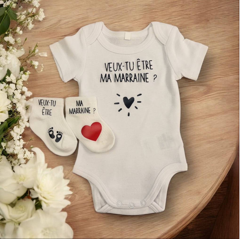 Ensemble bébé “Veux-tu être ma marraine ?” – Body à message et chaussettes assorties | Cadeau annonce grossesse demande marraine annonce grooriginal